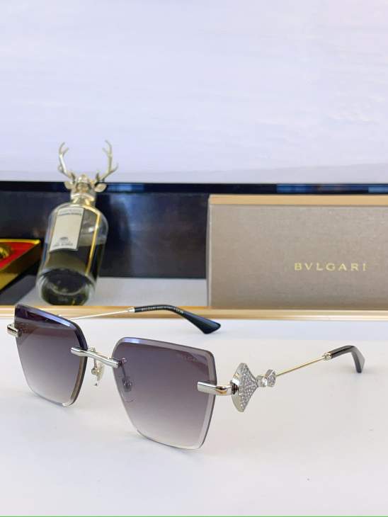 Picture of Bvlgari Sunglasses _SKUfw80049221fw